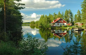 Angeln, Schwimmen, Wandern: Aktivurlaub im gemütlichen Ferienhaus am schwedischen See